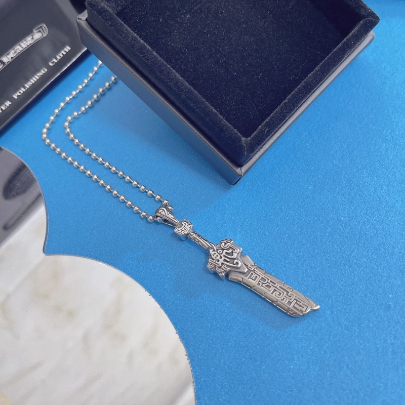Ch**me He**ts necklaces